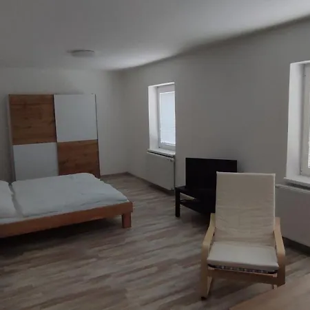 Ivana * 布拉迪斯拉发